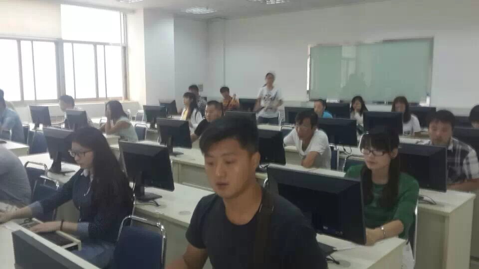 鄭州大學(xué)遠(yuǎn)程教育入學(xué)測試現(xiàn)場